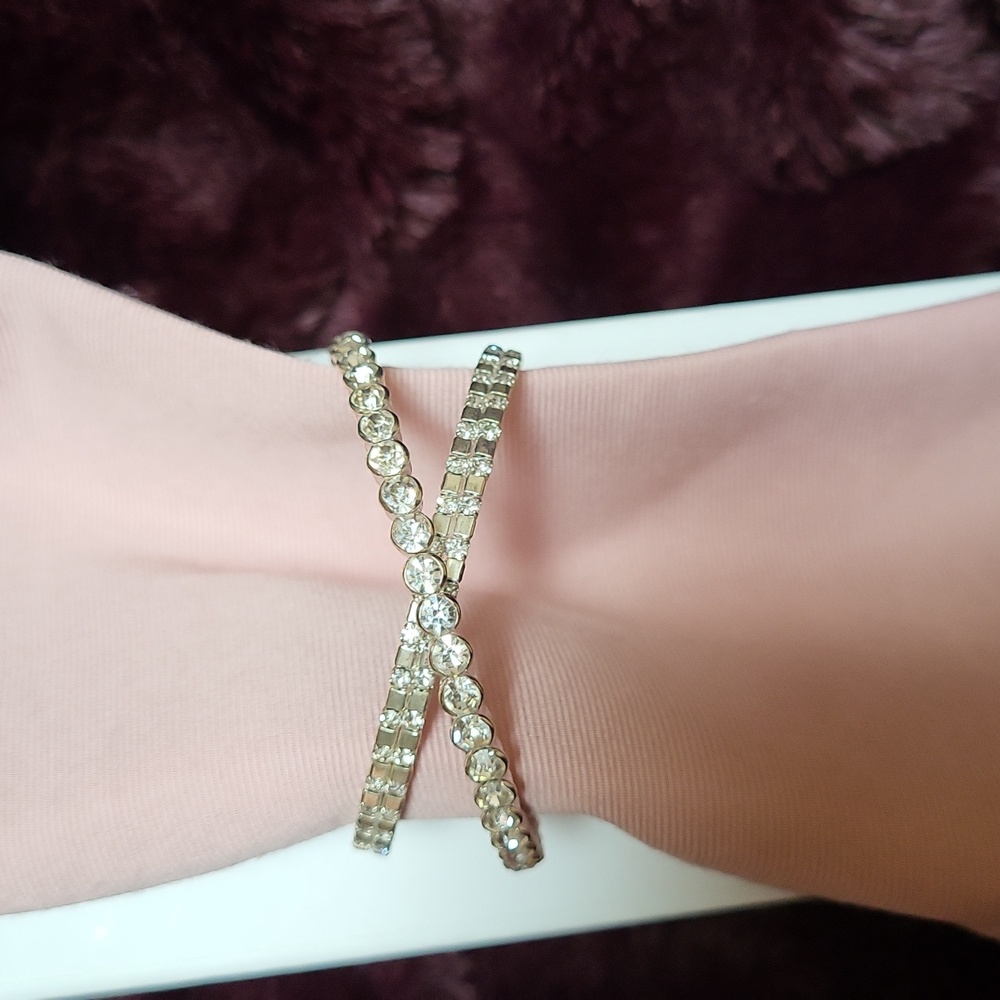 Vintage Criss-cross Rhinestone Bracelet!